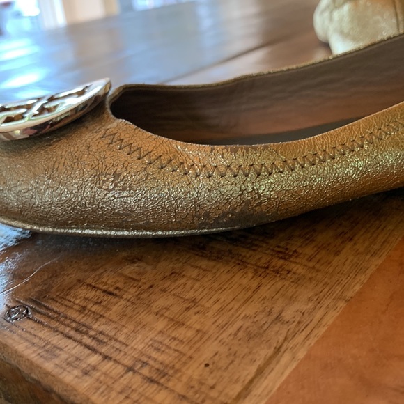 Tory Burch ballet flats. Gold metallic. - Picture 3 of 9